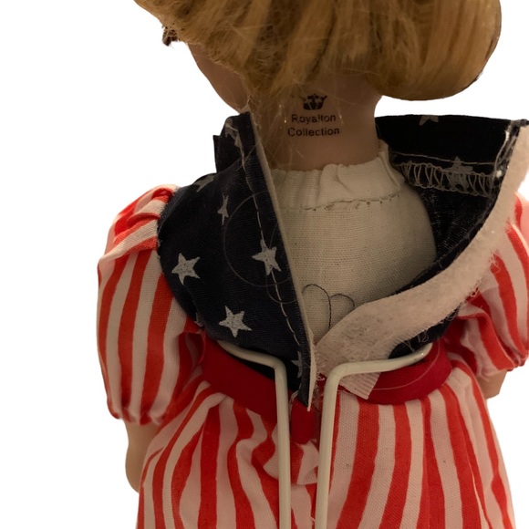 Royalton Collection Porcelain Doll Spirit of America Collection Samantha 10" - Picture 7 of 9